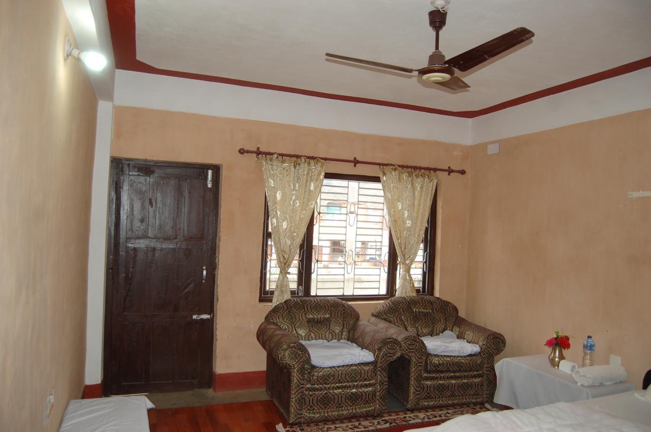 Shrestha Hotel & Restaurant Bandipur Ruang foto