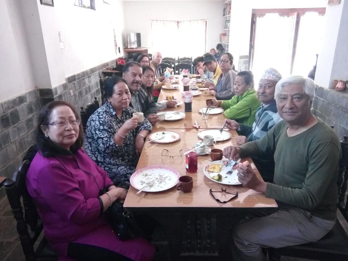Shrestha Hotel & Restaurant Bandipur Bagian luar foto